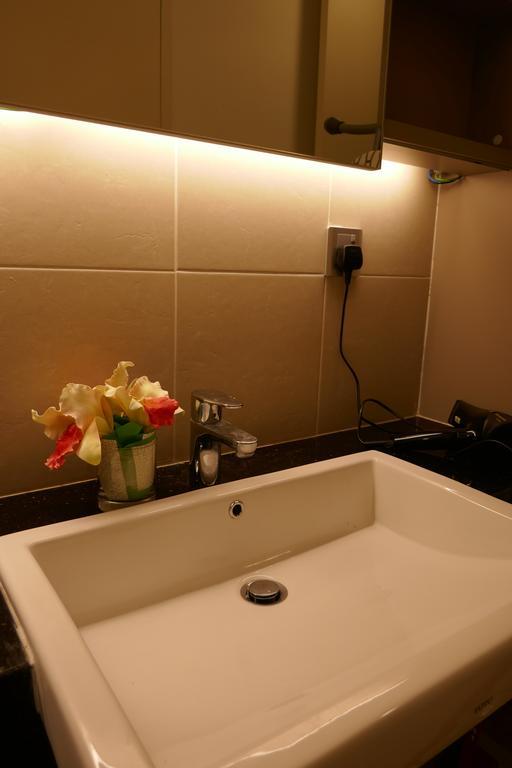 Signature Residence@Desa Sri Hartamas กัวลาลัมเปอร์ ภายนอก รูปภาพ